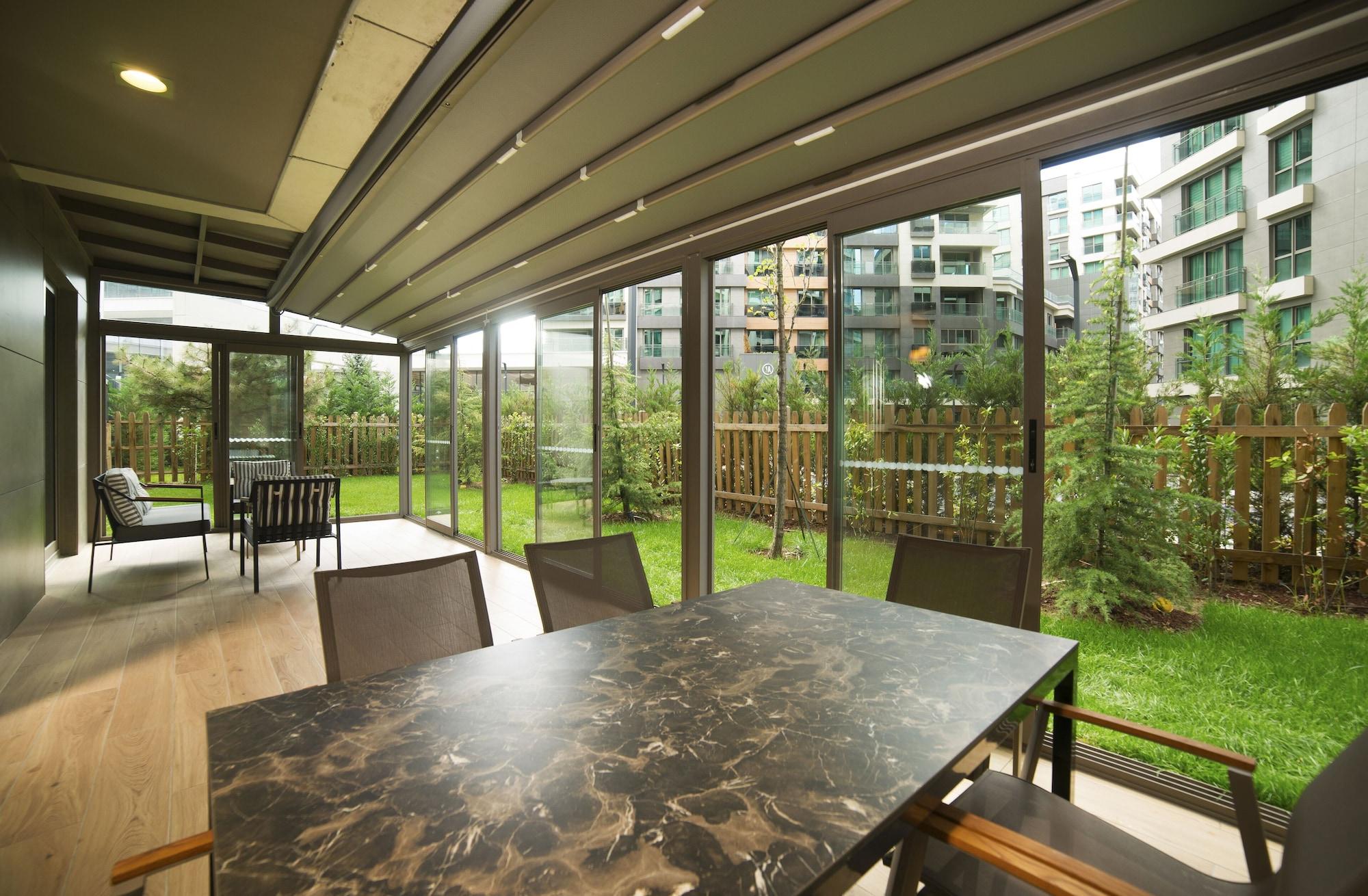 Radisson Residences Vadistanbul Exteriör bild