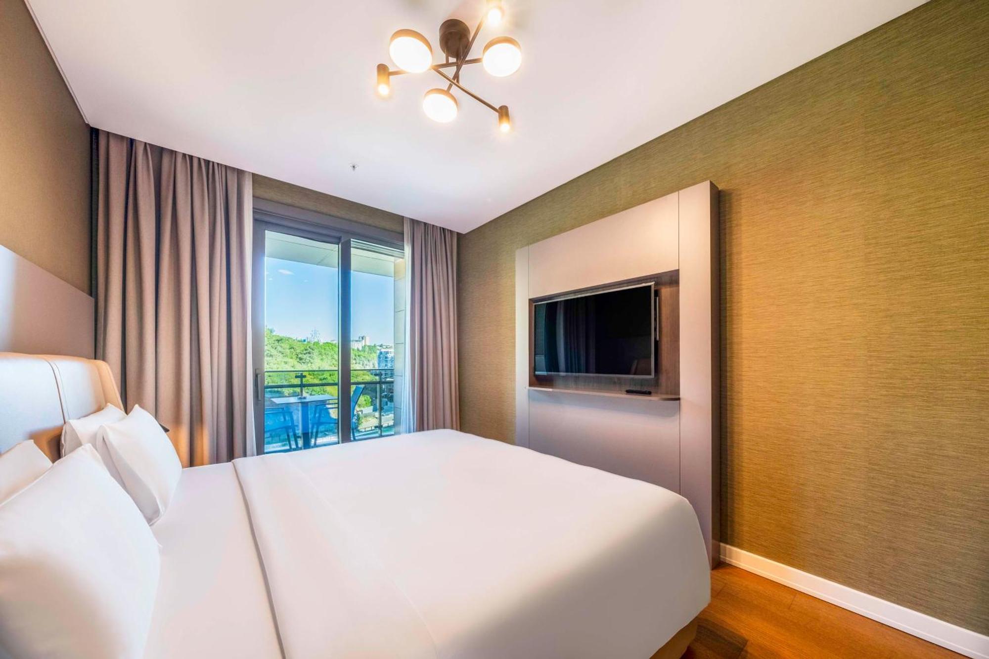 Radisson Residences Vadistanbul Exteriör bild